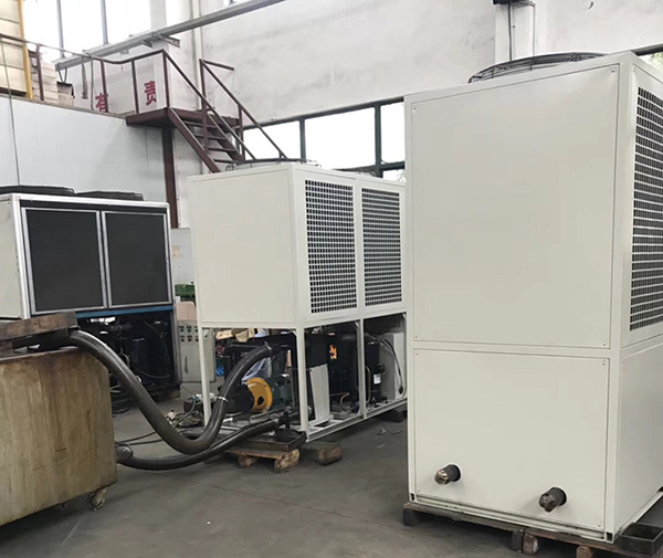 油冷機(jī)廠家高速運(yùn)轉(zhuǎn)會(huì)遇到什么問(wèn)題 油冷機(jī)廠家高速運(yùn)轉(zhuǎn)會(huì)遇到什么問(wèn)題